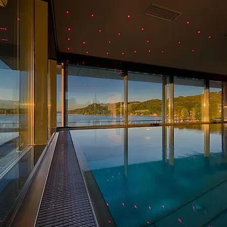 Seeside Seewirt Szálloda 4*
